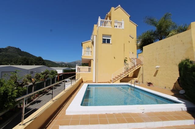 Chalet de 5 habitaciones en Orba en venta con piscina garaje - 650.000 € (Ref: 10029570)