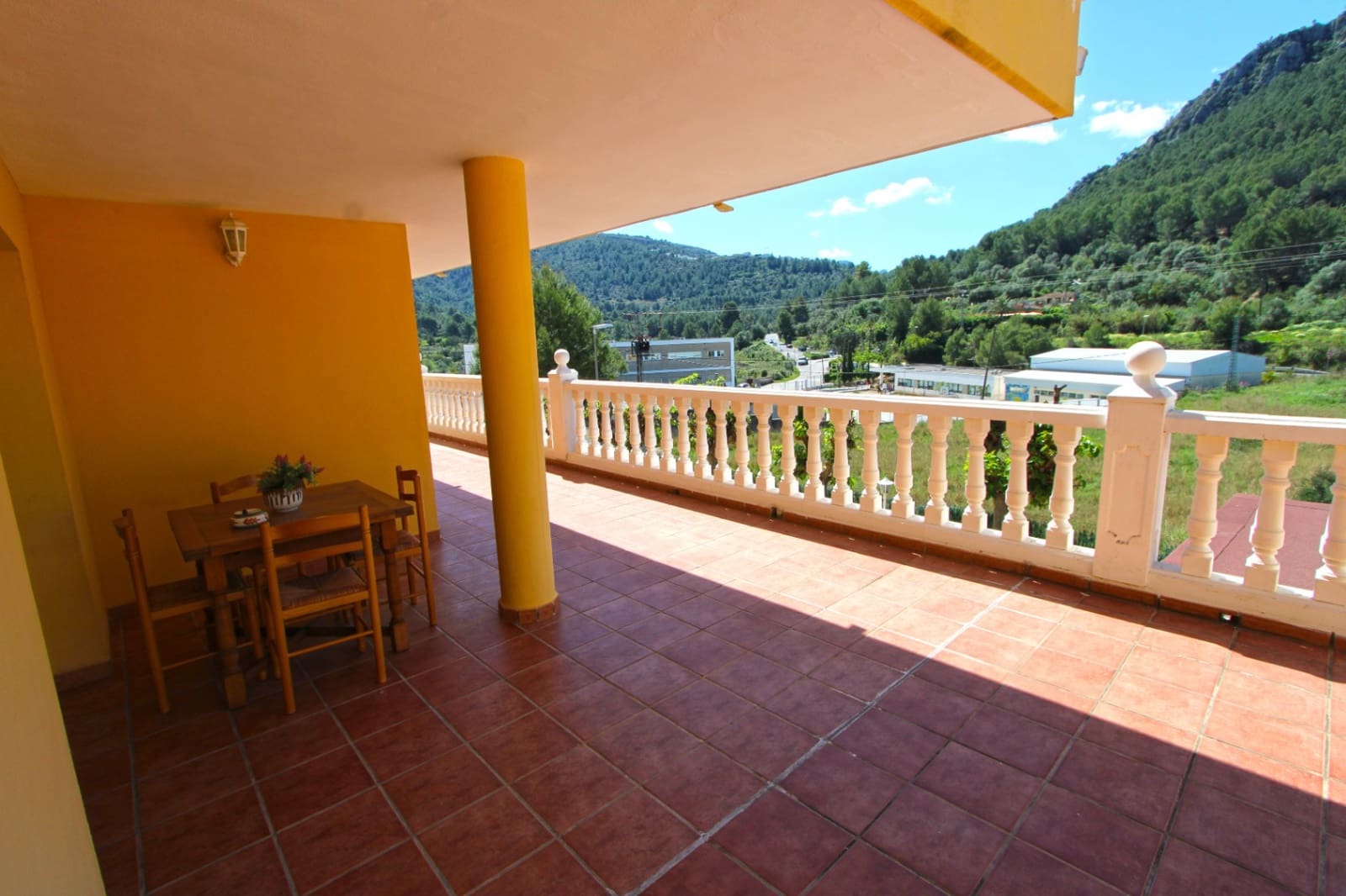 Chalet de 5 habitaciones en Orba en venta con piscina garaje - 650.000 € (Ref: 10029570)