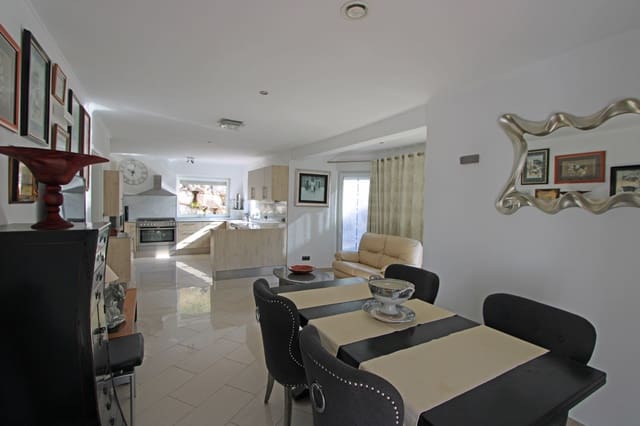4 soverom Villa til salgs i Jalón / Xaló med svømmebasseng garasje - € 475 000 (Ref: 10031156)
