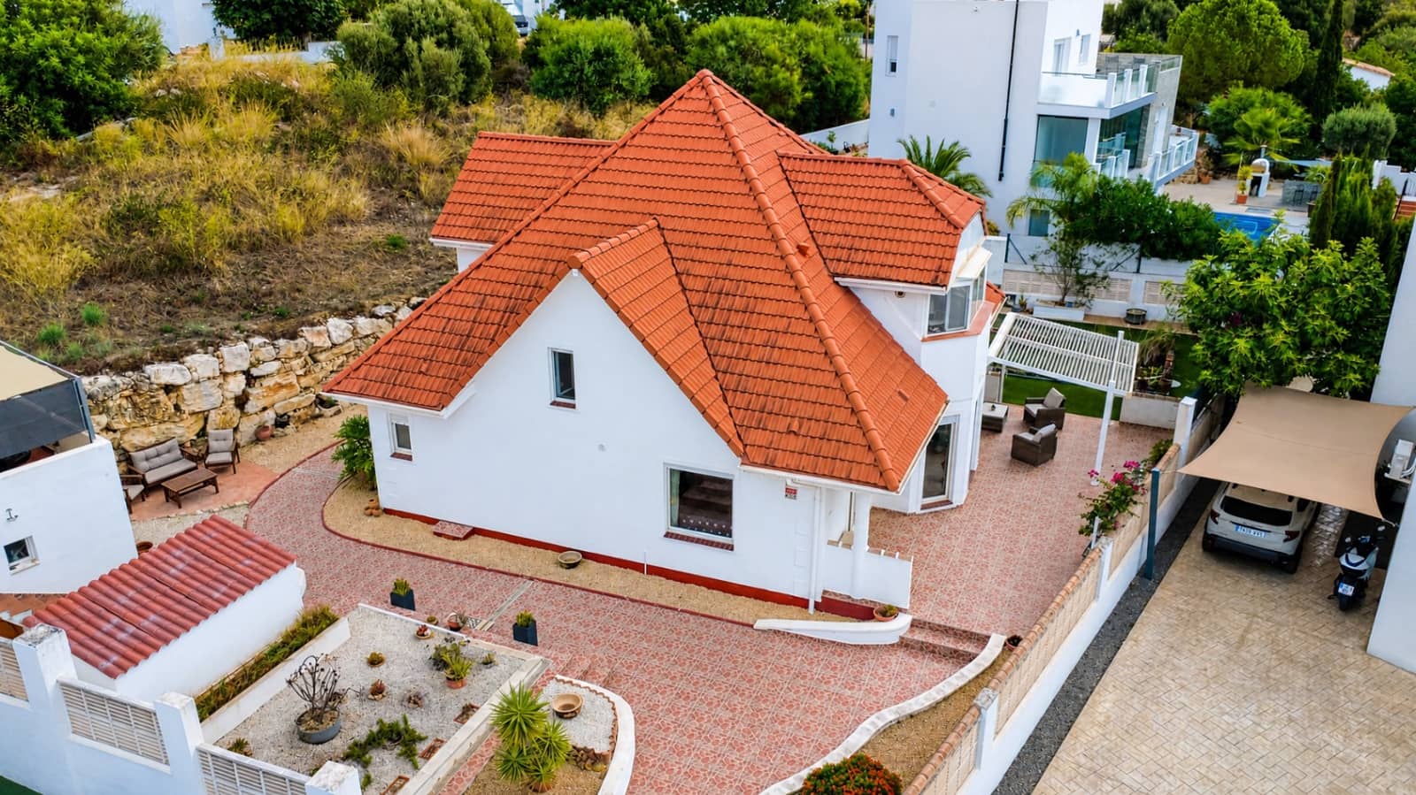 4 bedroom Villa for sale in Jalon / Xalo with pool garage - € 475,000 (Ref: 10031156)