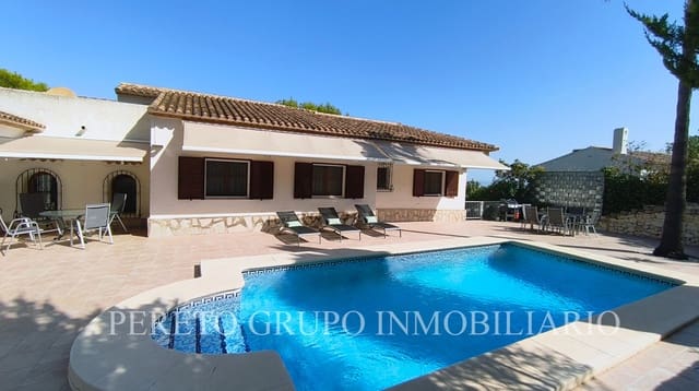 Chalet de 5 habitaciones en La Sella en venta con piscina garaje - 785.000 € (Ref: 10042202)