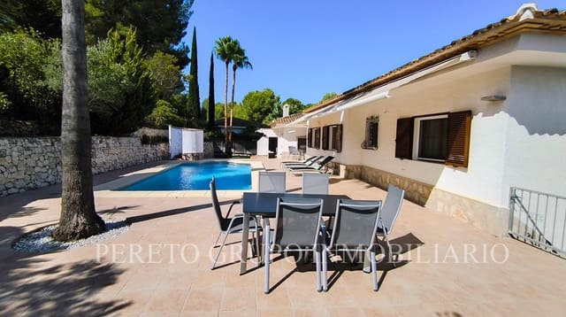 Chalet de 5 habitaciones en La Sella en venta con piscina garaje - 785.000 € (Ref: 10042202)