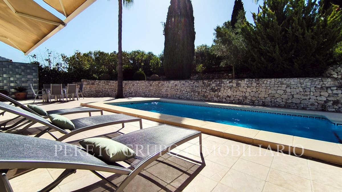 Chalet de 5 habitaciones en La Sella en venta con piscina garaje - 785.000 € (Ref: 10042202)