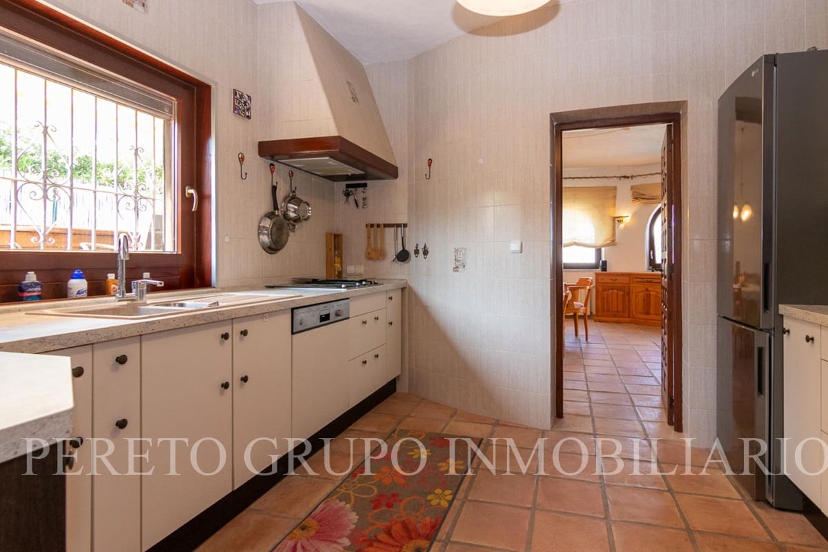 3 soveværelse Villa til salg i Denia med swimmingpool garage - € 595.000 (Ref: 10085009)