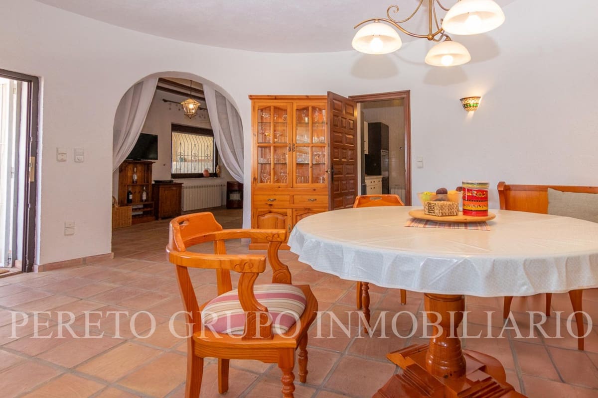 3 soveværelse Villa til salg i Denia med swimmingpool garage - € 595.000 (Ref: 10085009)