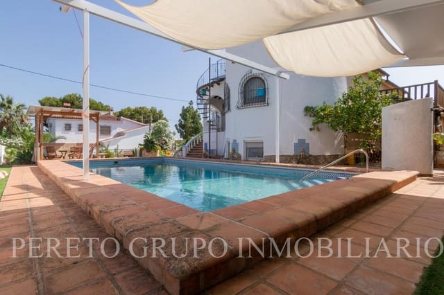 3 soveværelse Villa til salg i El Montgó, Dénia med swimmingpool garage - € 595.000 (Ref: 10085009)