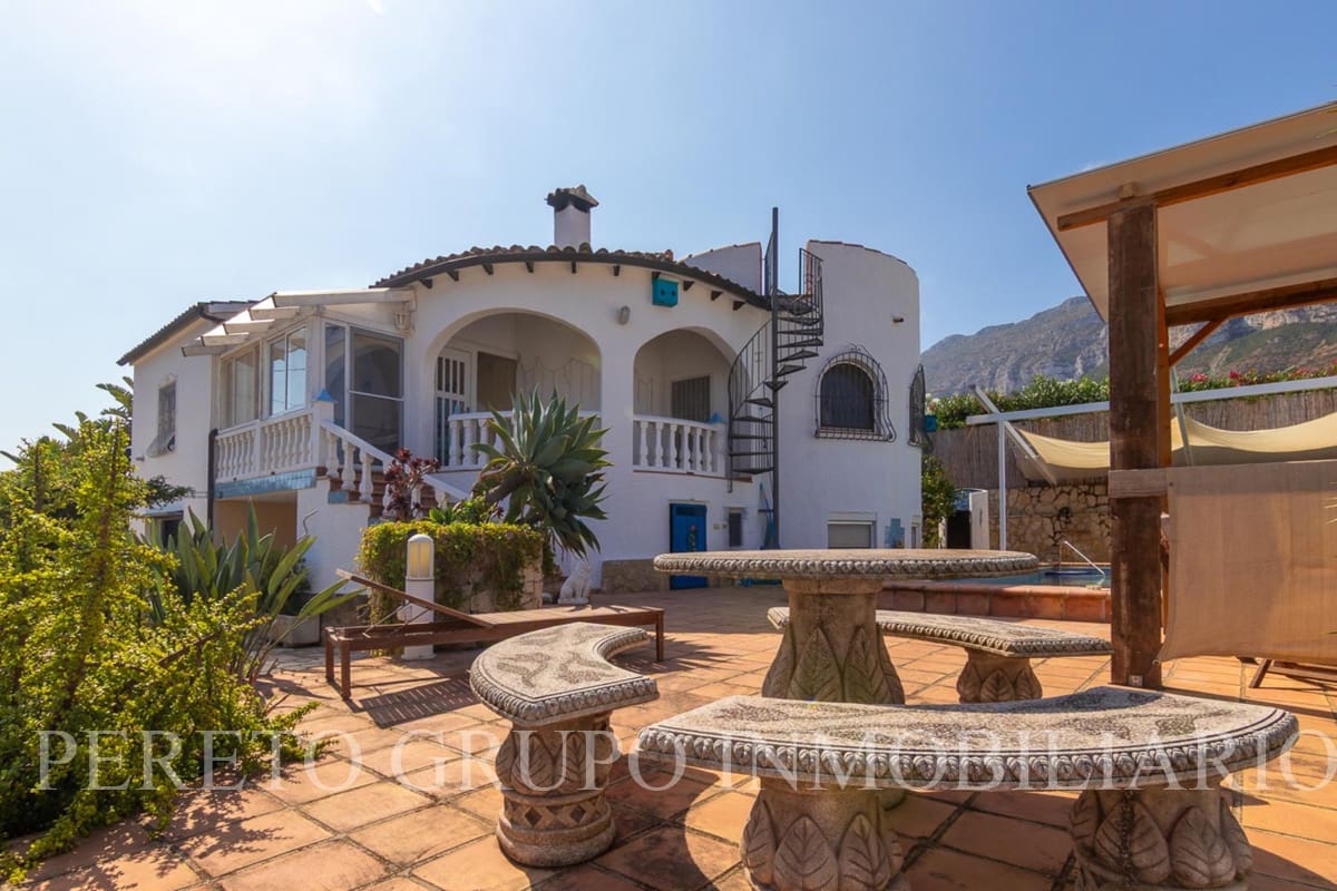 3 soveværelse Villa til salg i Denia med swimmingpool garage - € 595.000 (Ref: 10085009)