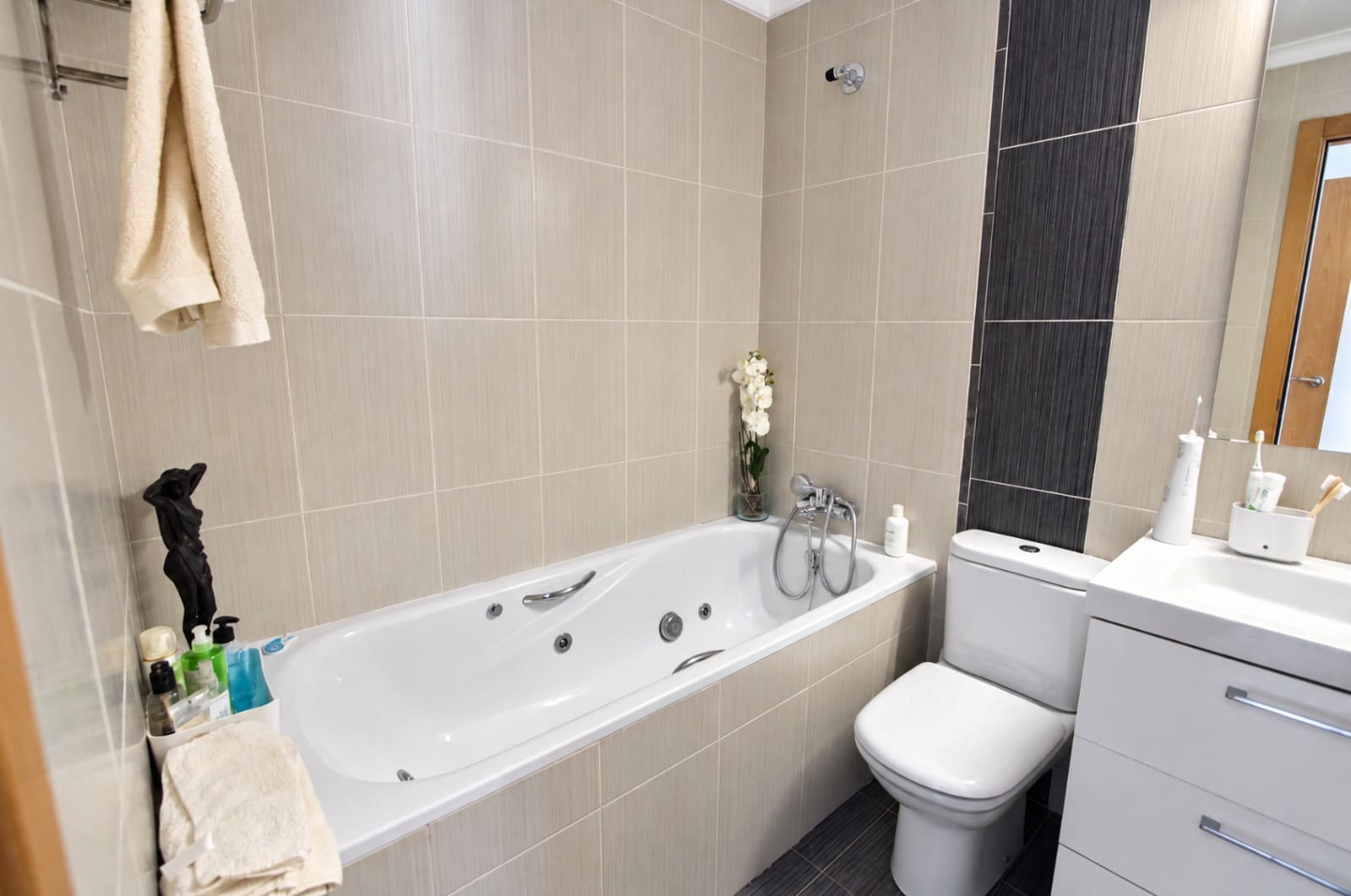 Adosado de 3 habitaciones en Alcalalí / Alcanalí en venta con piscina garaje - 395.000 € (Ref: 10095639)