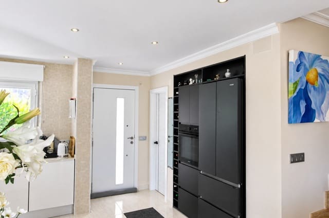 Adosado de 3 habitaciones en Alcalalí / Alcanalí en venta con piscina garaje - 395.000 € (Ref: 10095639)