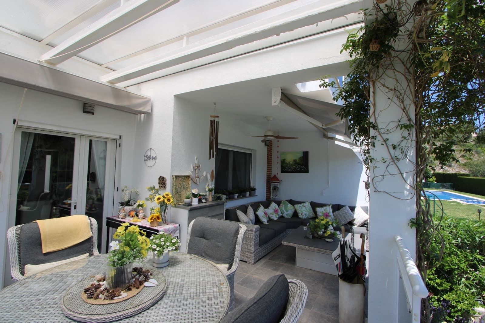 Adosado de 3 habitaciones en Alcalalí / Alcanalí en venta con piscina garaje - 395.000 € (Ref: 10095639)