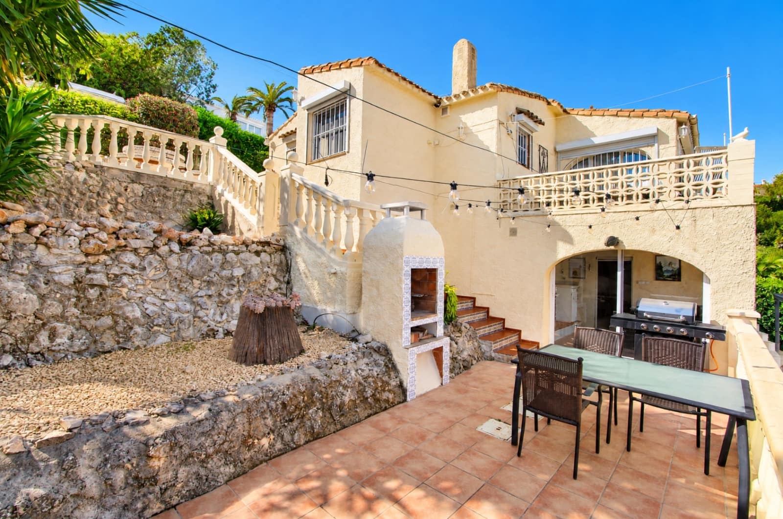3 chambre Villa/Maison à vendre à Orba avec piscine garage - 425 000 € (Ref: 10102834)
