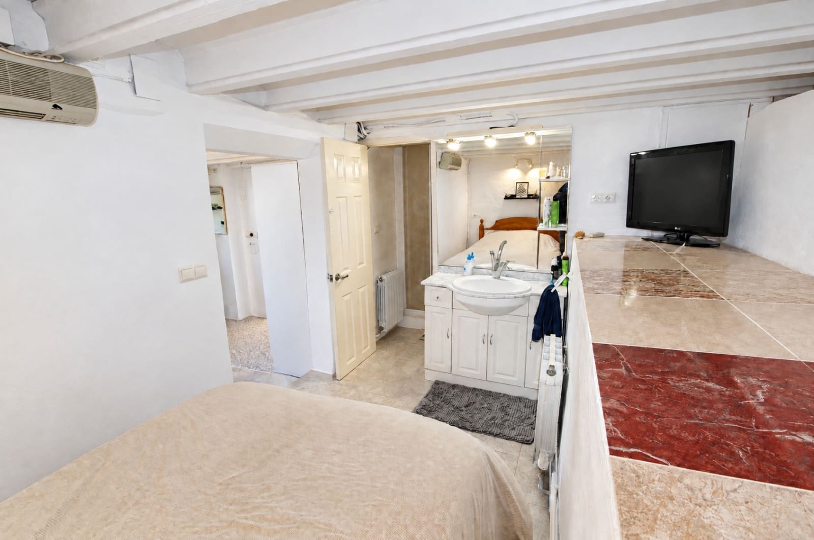 3 chambre Villa/Maison à vendre à Orba avec piscine garage - 425 000 € (Ref: 10102834)
