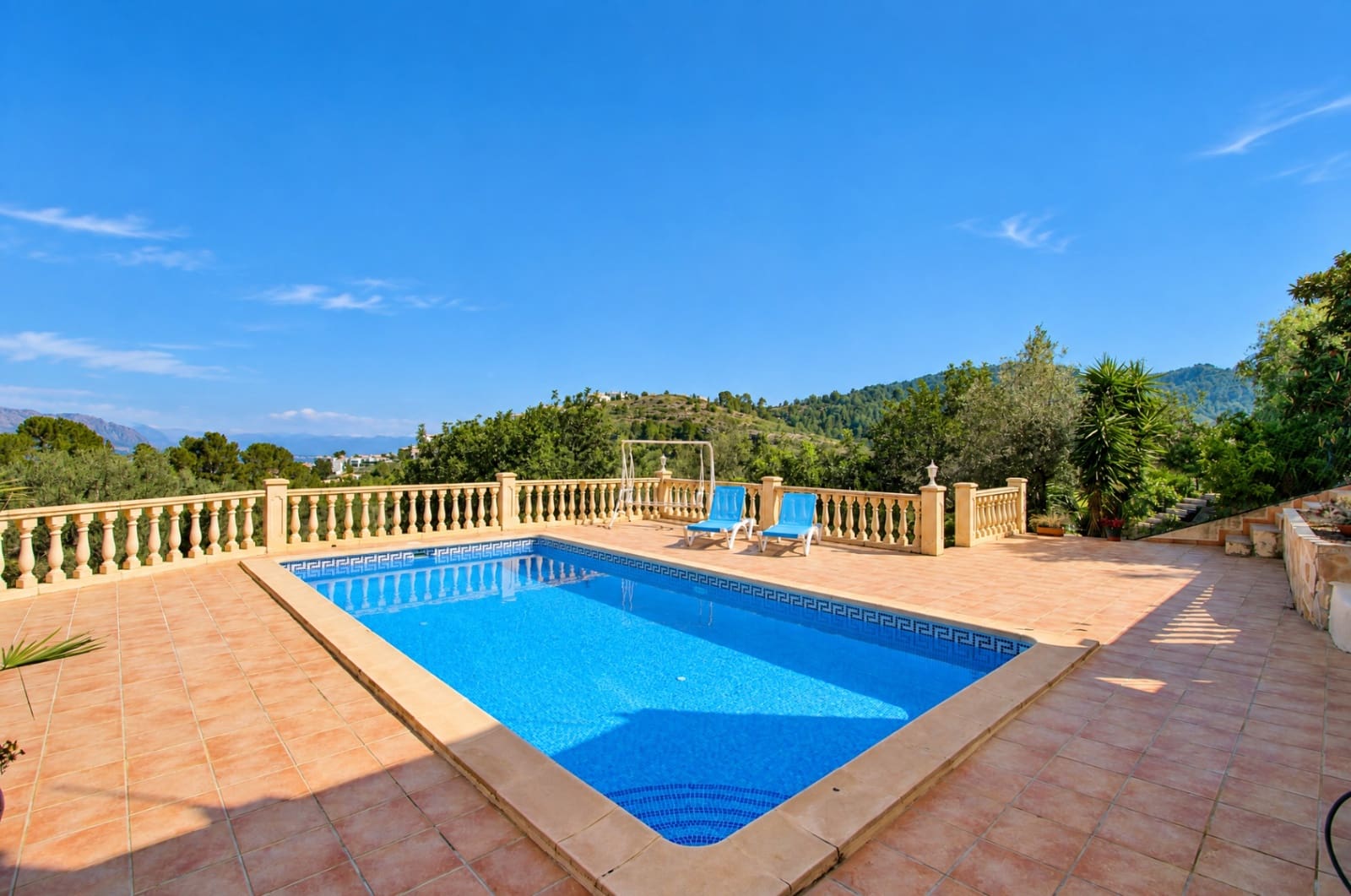 3 chambre Villa/Maison à vendre à Orba avec piscine garage - 425 000 € (Ref: 10102834)