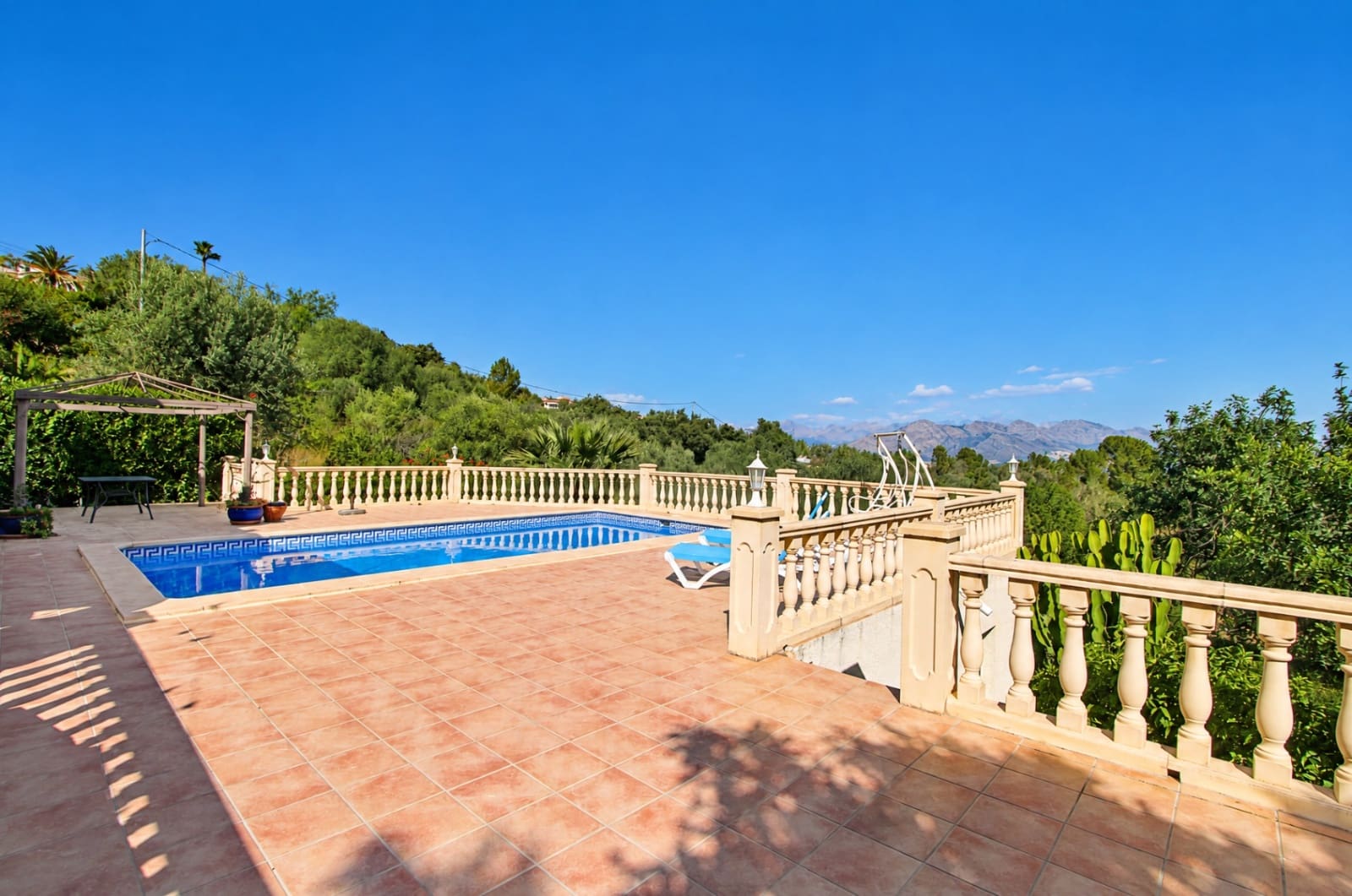 3 chambre Villa/Maison à vendre à Orba avec piscine garage - 425 000 € (Ref: 10102834)