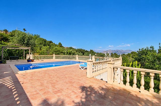 3 quarto Moradia para venda em Orba com piscina garagem - 425 000 € (Ref: 10102834)