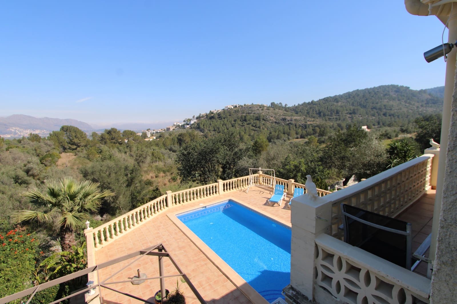 3 chambre Villa/Maison à vendre à Orba avec piscine garage - 425 000 € (Ref: 10102834)