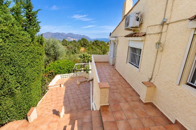 3 quarto Moradia para venda em Orba com piscina garagem - 425 000 € (Ref: 10102834)