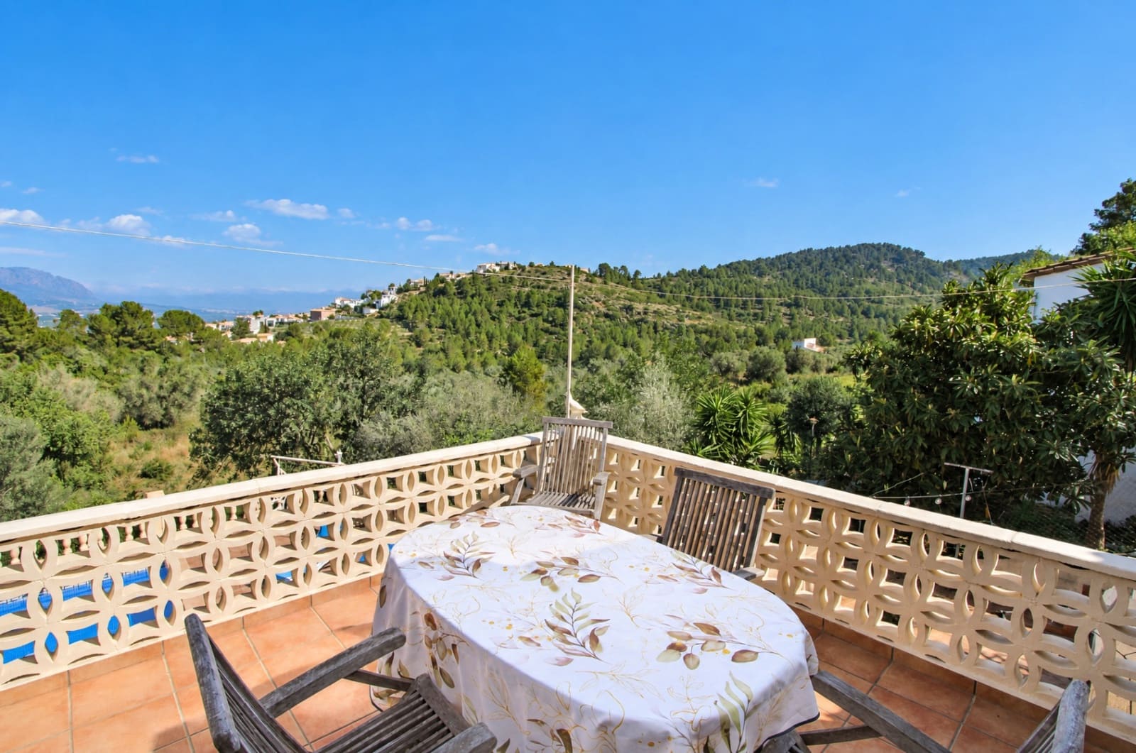 3 chambre Villa/Maison à vendre à Orba avec piscine garage - 425 000 € (Ref: 10102834)