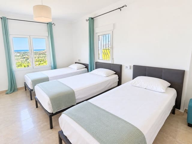 3 sovrum Villa till salu i La Sella med pool garage - 450 000 € (Ref: 10118081)