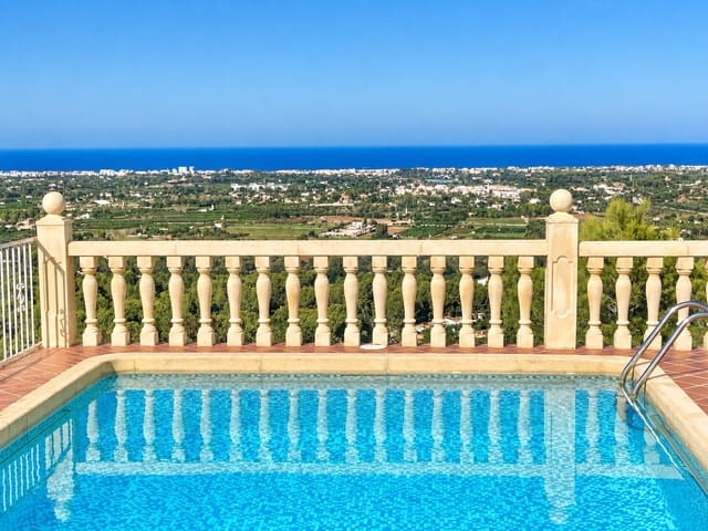 3 sovrum Villa till salu i La Sella med pool garage - 450 000 € (Ref: 10118081)