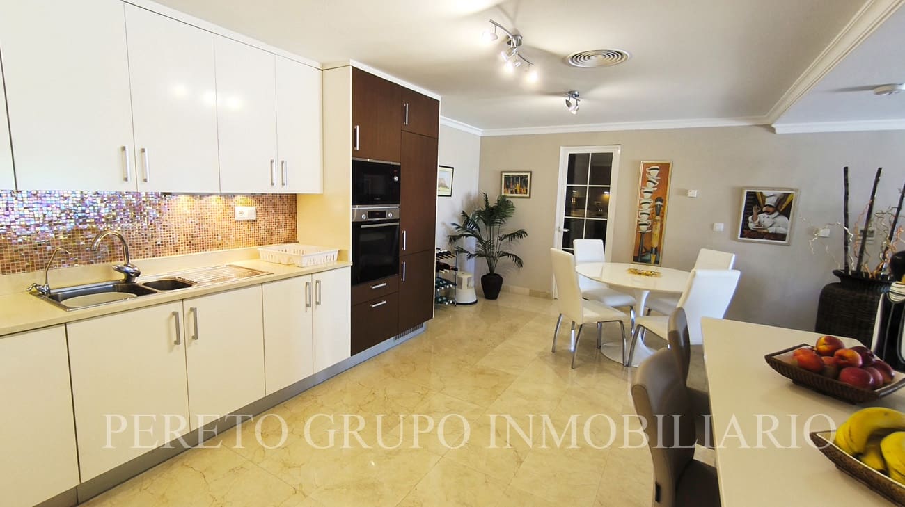 4 soveværelse Lejlighed til salg i La Sella med swimmingpool garage - € 575.000 (Ref: 10120282)