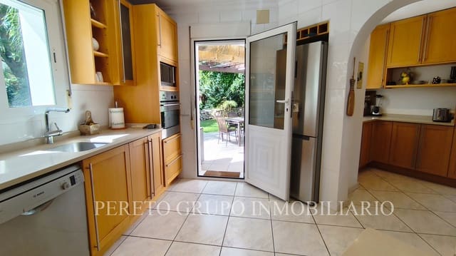 5 sovrum Villa till salu i La Sella med pool garage - 789 000 € (Ref: 10120525)