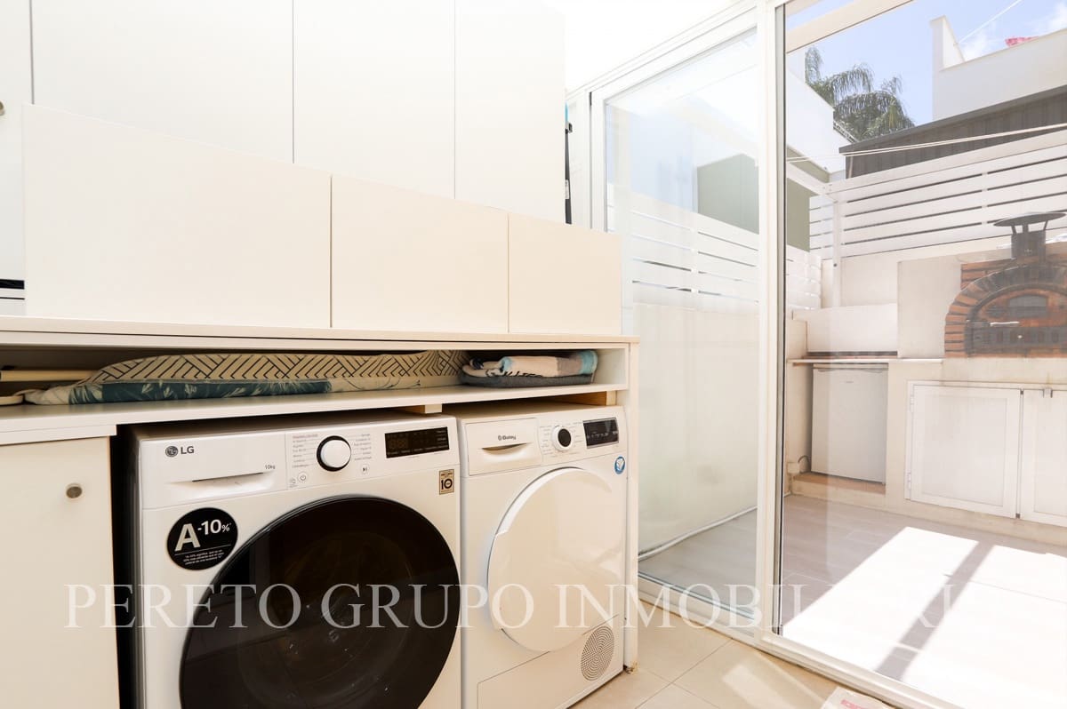 3 soveværelse Byhus til salg i Denia med swimmingpool garage - € 550.000 (Ref: 10172711)