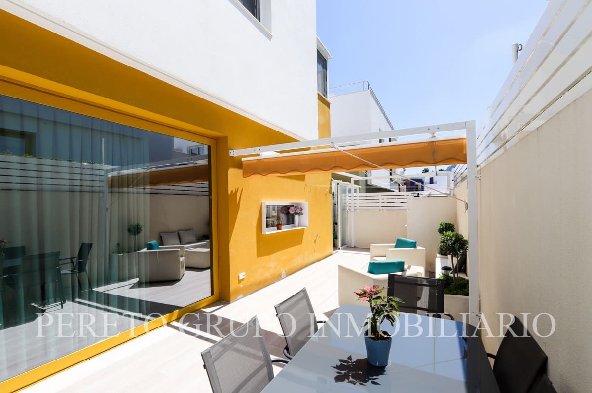 3 soveværelse Byhus til salg i Denia med swimmingpool garage - € 550.000 (Ref: 10172711)