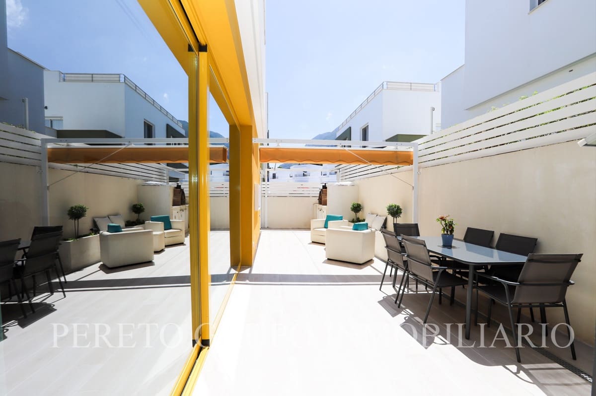 3 soveværelse Byhus til salg i Denia med swimmingpool garage - € 550.000 (Ref: 10172711)