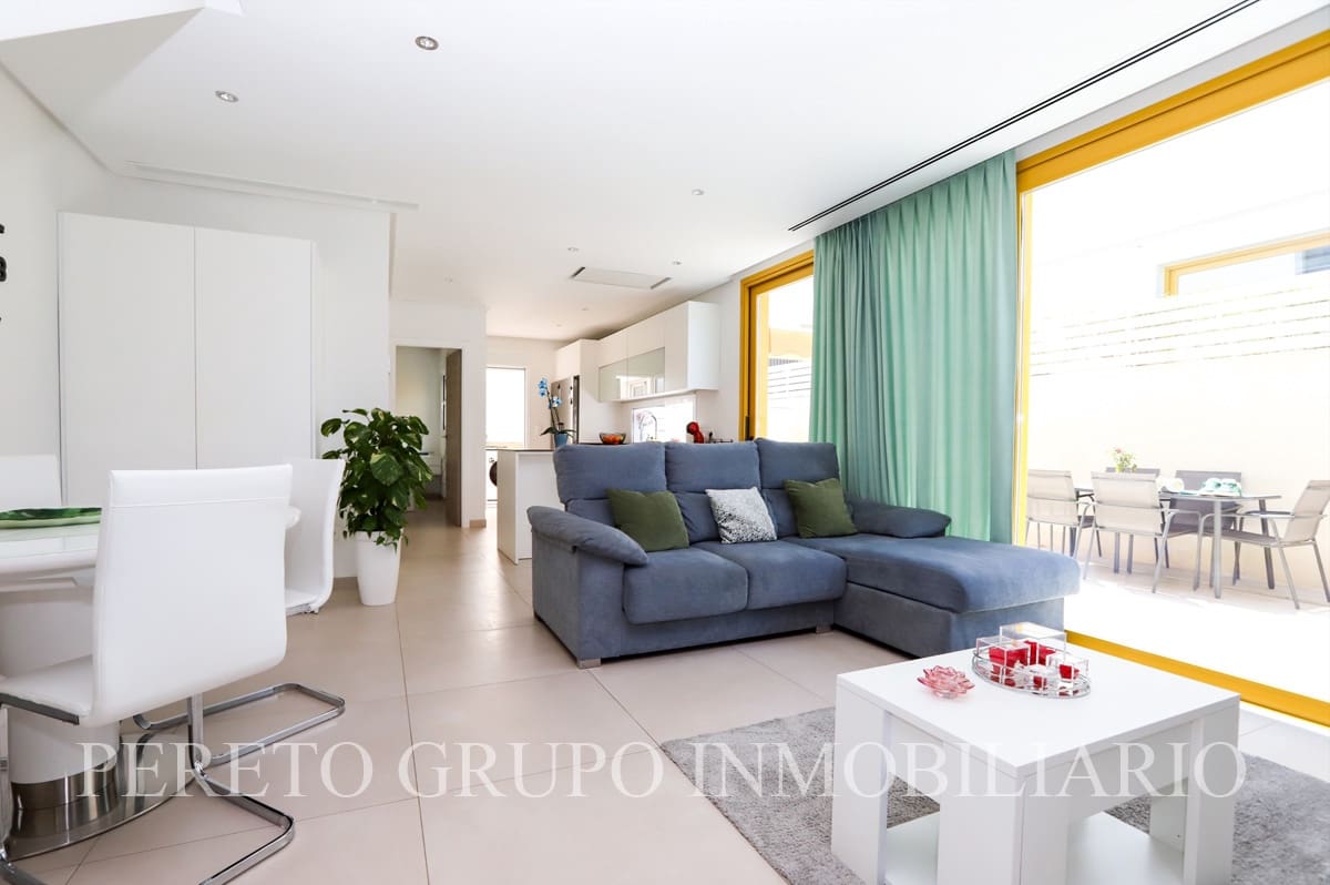3 soveværelse Byhus til salg i Denia med swimmingpool garage - € 550.000 (Ref: 10172711)