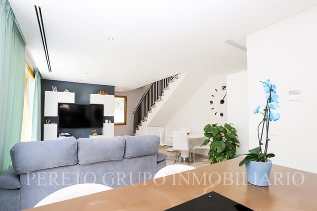 3 soveværelse Byhus til salg i El Montgó, Dénia med swimmingpool garage - € 550.000 (Ref: 10172711)