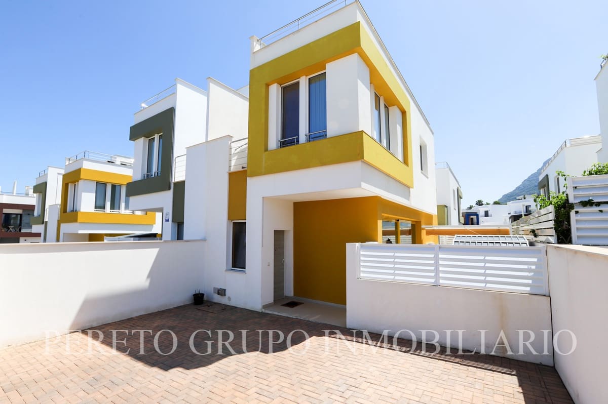 3 soveværelse Byhus til salg i Denia med swimmingpool garage - € 550.000 (Ref: 10172711)