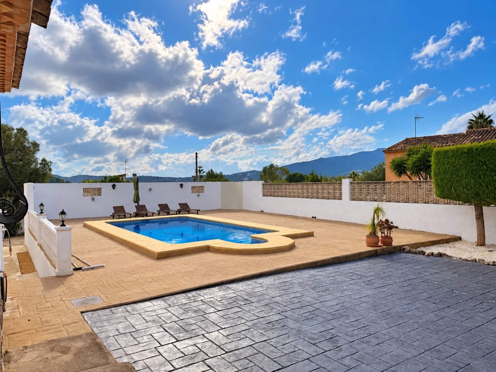 2 Zimmer Villa zu verkaufen in Jalon / Xalo mit Pool Garage - 475.000 € (Ref: 10185436)