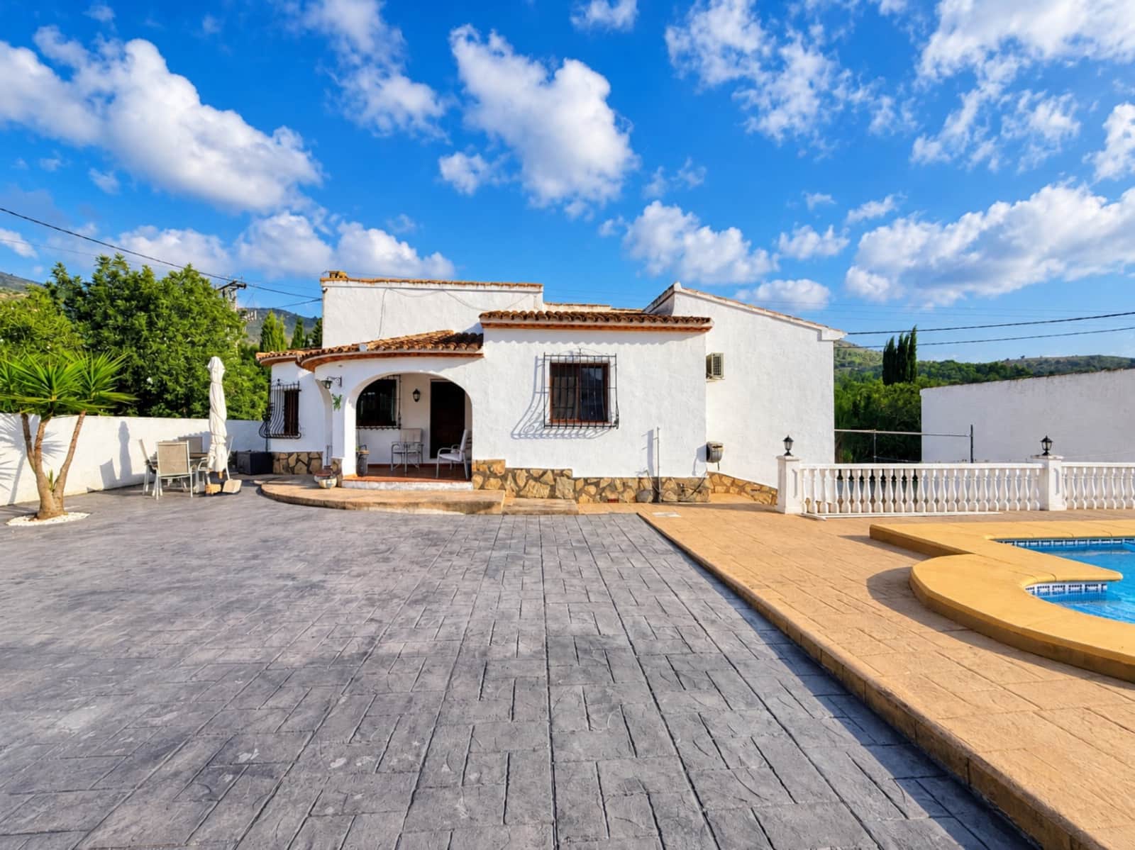 2 Zimmer Villa zu verkaufen in Jalon / Xalo mit Pool Garage - 475.000 € (Ref: 10185436)