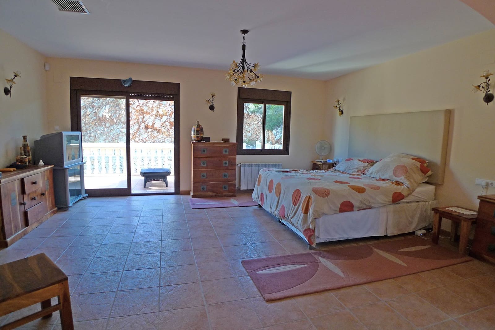 9 sypialnia Willa na sprzedaż w Lliber z basenem garażem - 999 000 € (Ref: 3672397)