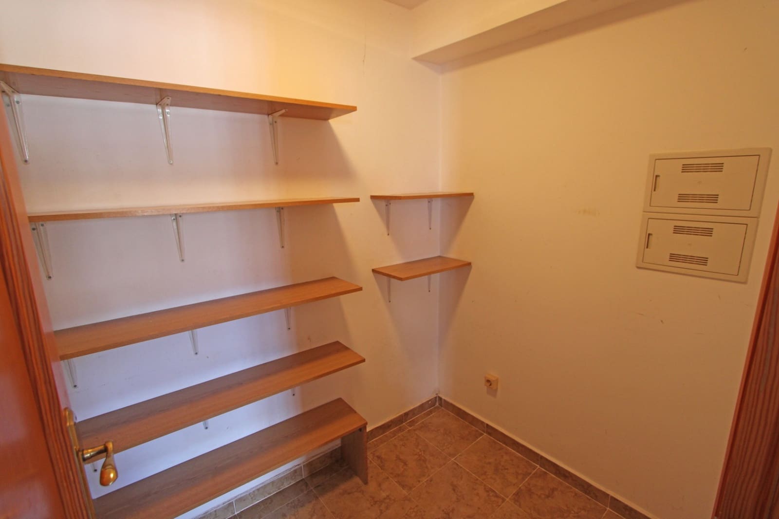 6 sypialnia Willa na sprzedaż w Orba z basenem garażem - 690 000 € (Ref: 4103812)