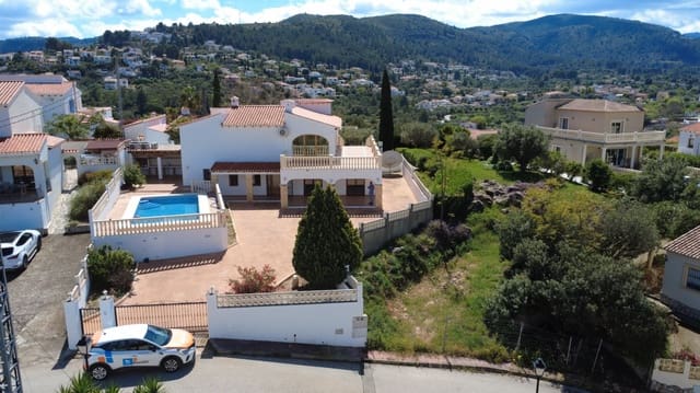 6 sypialnia Willa na sprzedaż w Orba z basenem garażem - 690 000 € (Ref: 4103812)