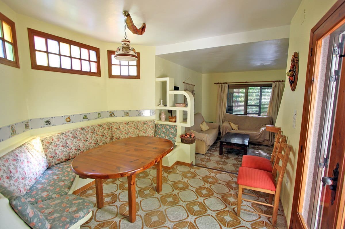 3 soveværelse Rækkehus til salg i Denia med swimmingpool garage - € 420.000 (Ref: 4103818)