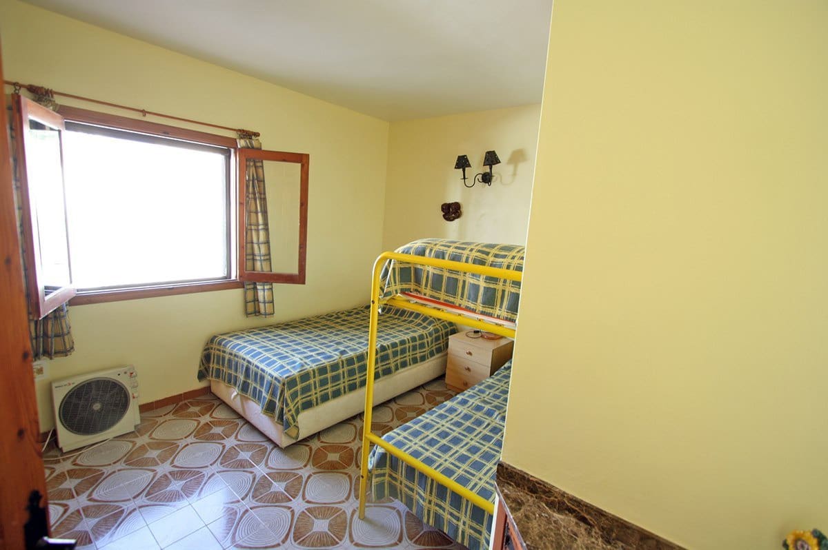 3 soveværelse Rækkehus til salg i Denia med swimmingpool garage - € 420.000 (Ref: 4103818)