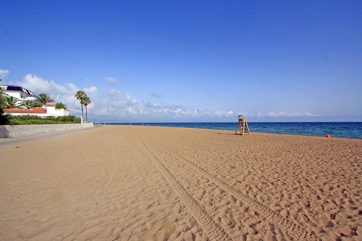 3 soveværelse Rækkehus til salg i Denia med swimmingpool garage - € 420.000 (Ref: 4103818)