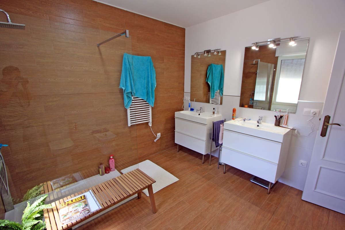 6 camera da letto Villa in vendita in Denia con piscina garage - 1.060.000 € (Rif: 647945)