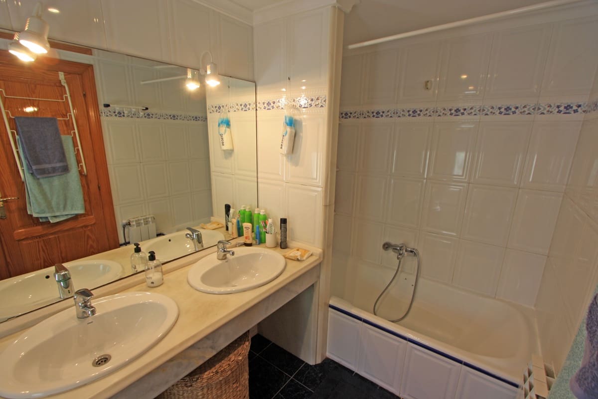 6 camera da letto Villa in vendita in Denia con piscina garage - 1.060.000 € (Rif: 647945)