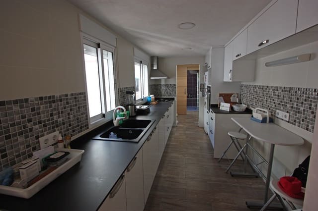 3 chambre Appartement à vendre à Orba - 144 000 € (Ref: 6518009)