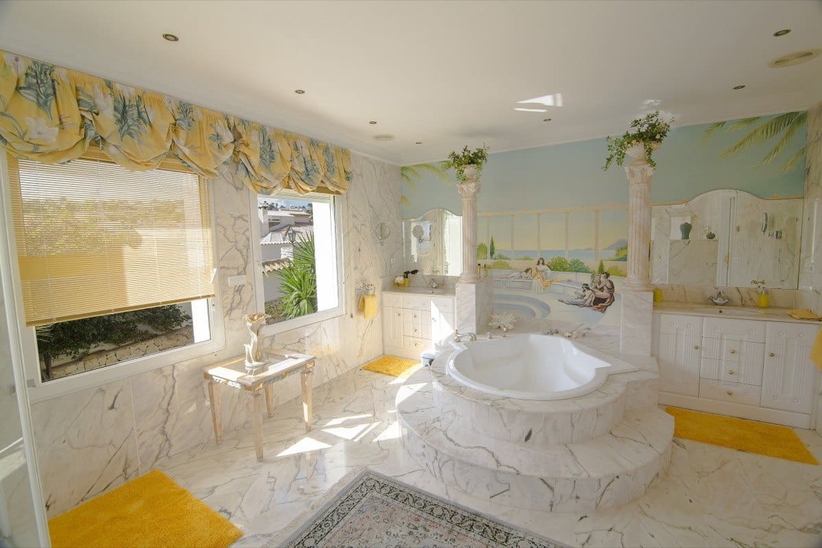 3 camera da letto Villa in vendita in Denia con piscina garage - 1.850.000 € (Rif: 6943968)