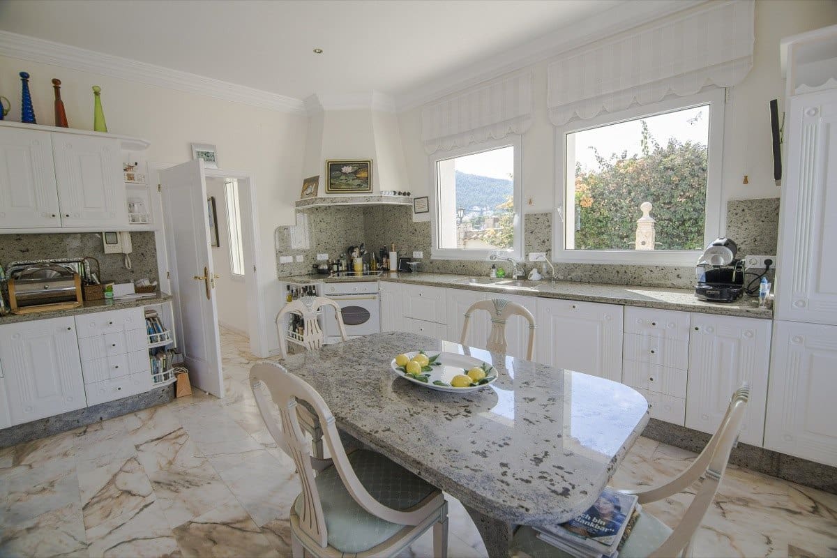 3 camera da letto Villa in vendita in Denia con piscina garage - 1.850.000 € (Rif: 6943968)