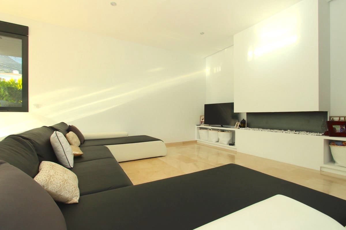 5 slaapkamer Villa te koop in Denia met zwembad garage - € 1.150.000 (Ref: 6943969)