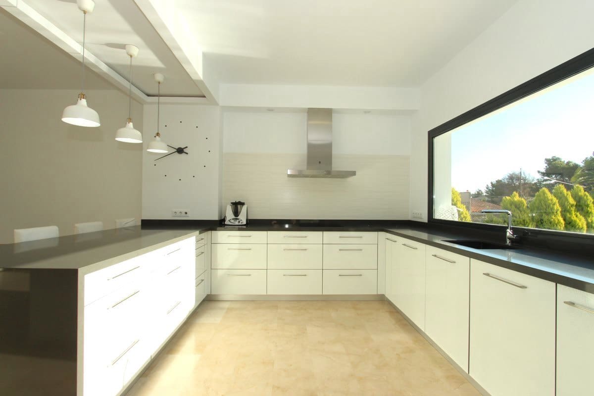 5 slaapkamer Villa te koop in Denia met zwembad garage - € 1.150.000 (Ref: 6943969)