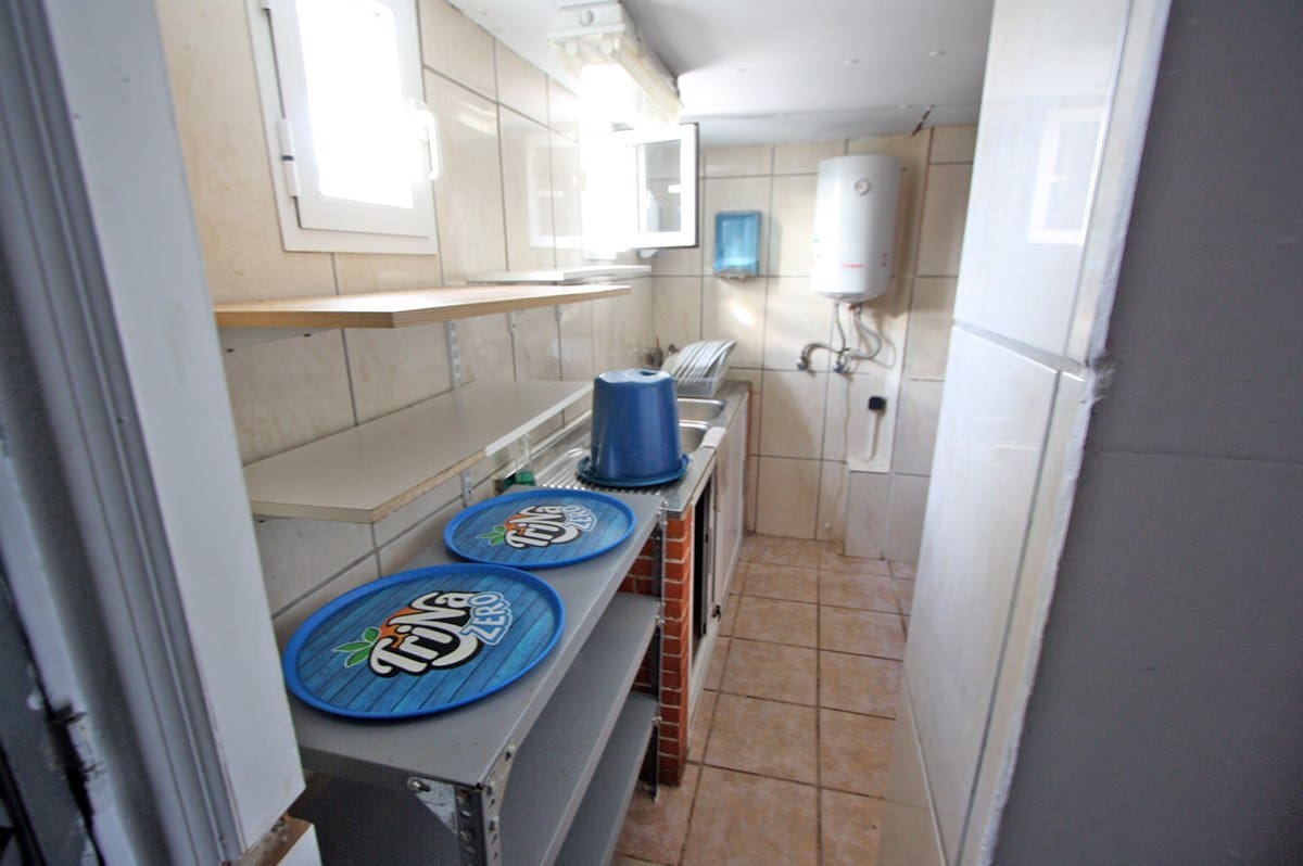 Gewerbe zu verkaufen in Denia mit Garage - 130.000 € (Ref: 6943983)