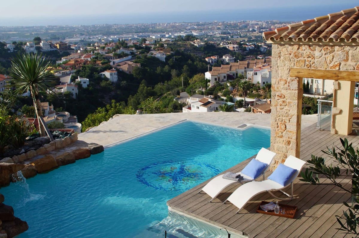 4 makuuhuone Huvila myytävänä paikassa Denia mukana uima-altaan 
autotalli - 1 325 000 € (Ref: 6960730)