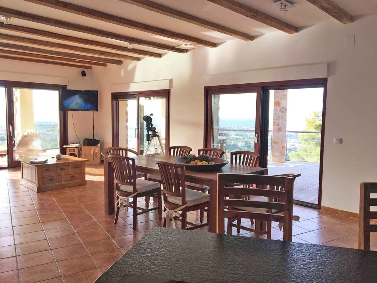 4 makuuhuone Huvila myytävänä paikassa Denia mukana uima-altaan 
autotalli - 1 325 000 € (Ref: 6960730)